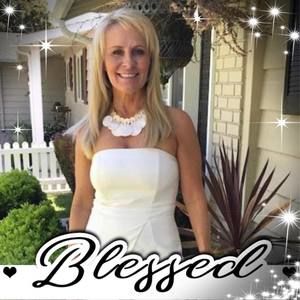 Meet your Posher, Devora